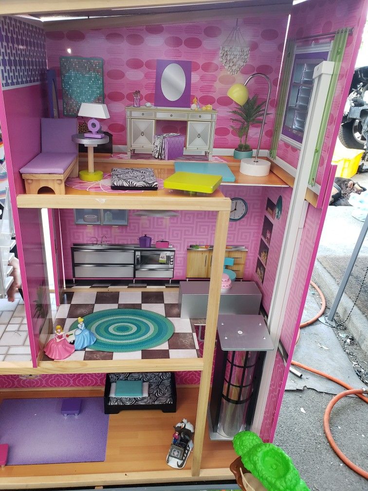 Dollhouse