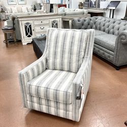 New Swivel Glider 