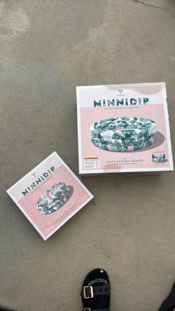 Minnidip That's Banana Leaves Inflatable Pool & Cooler Set