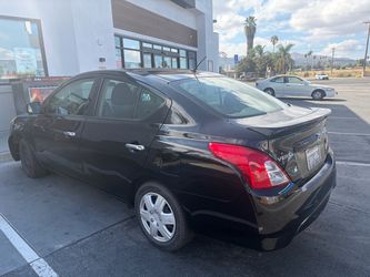 Nissan versa 4DR VS