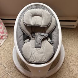 Munching Bluetooth Baby Swing