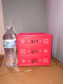 Storage cabinet