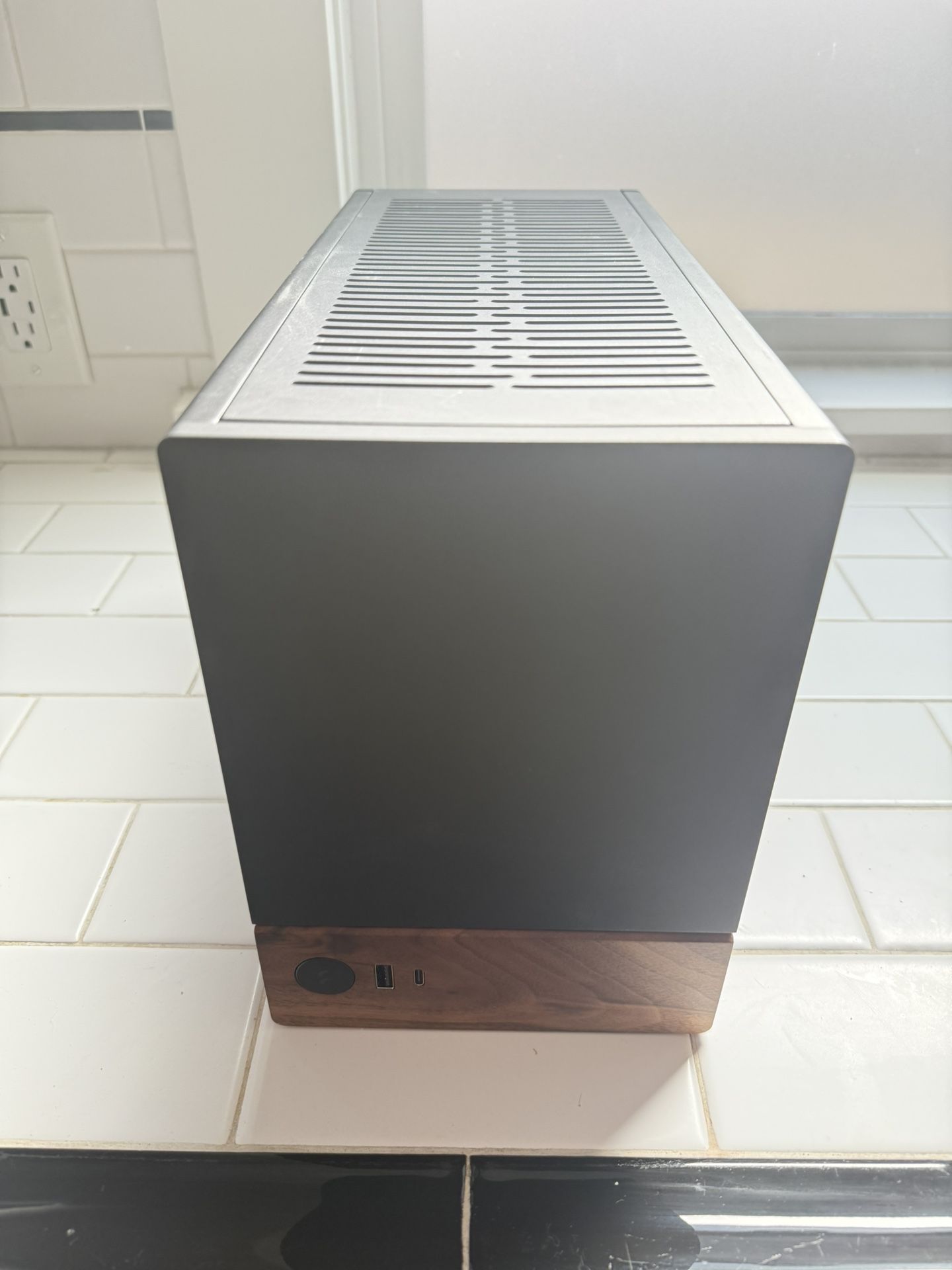 Fractal Design Terra Mini- ITX Mini Tower Computer Case