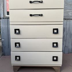 White Solid Wood Tall Dresser With Five Drawers In Good Condition All Drawers Open Just Fine 