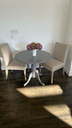 Crate And Barrel!! Table And Chairs Best Offer 