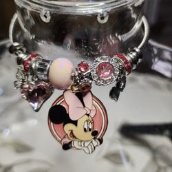 Minnie Mouse Bracelet 