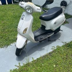 SCOOTER 50CC