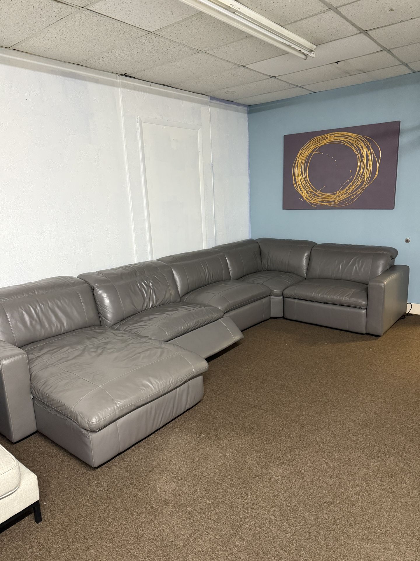  🔥 American Signature 5-Piece  Leather Power Sectional – Excellent Condition! 🔥