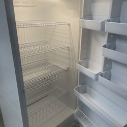 22 ft.³ upright, deep freezer