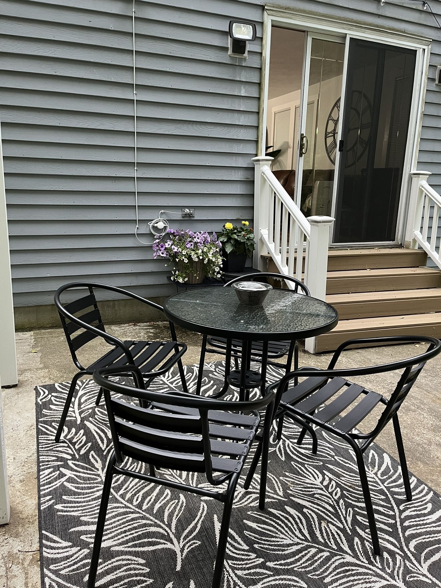 Metal Table And Chairs $150