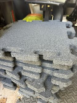 14”x14” 3/4 Rubber Tiles