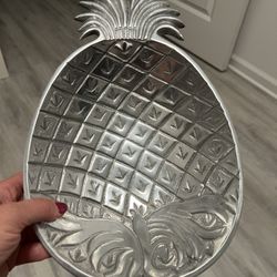 Large Silver Pewter Pineapple Serving Bowl Made in India Approximately 13” x 8”