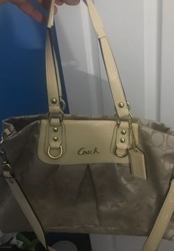 coach womens purse