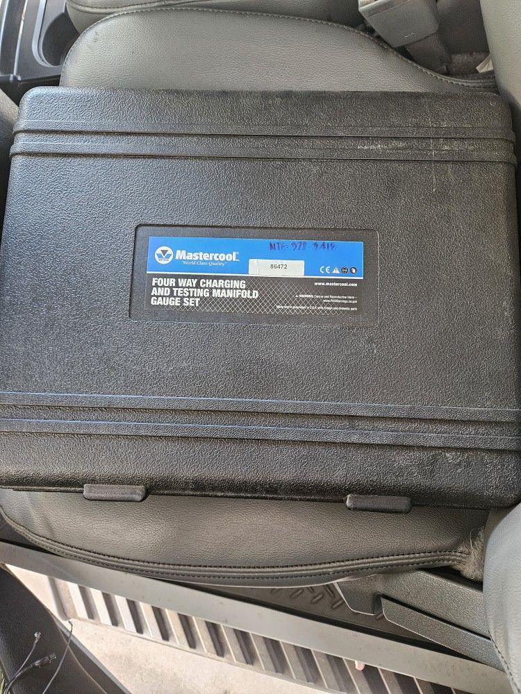 Mastercool Four Way Charging And Testing Manifold Guage Set HVAC