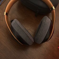 Beats Solo3 Wireless – One Side Not Working 
