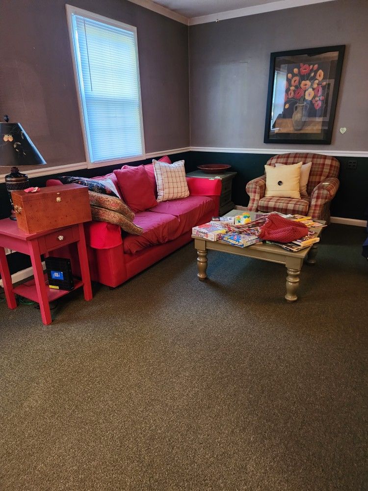 1 Couch Coffee Table 2 End Tables 1 Lamp