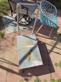 Free Metal Dolly Thing That Lifts