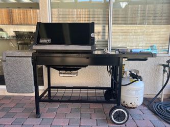 WEBER 3-BURNER PROPANE GRILL + SIDE BURNER