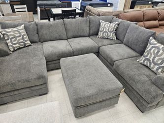 Beautiful Sectional Ready to Go