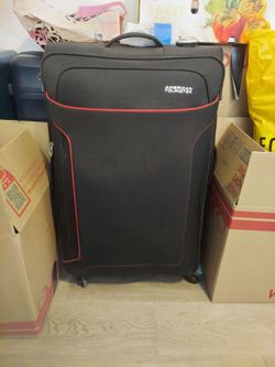 Checked luggage(maleta)