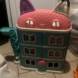 Gabby Doll House 