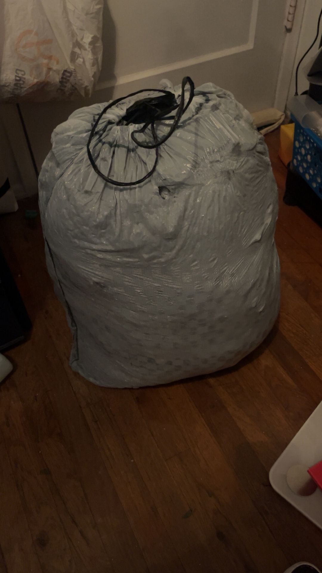 Womenโs Mystery Clothing Bag โ 20 Pieces! ๐