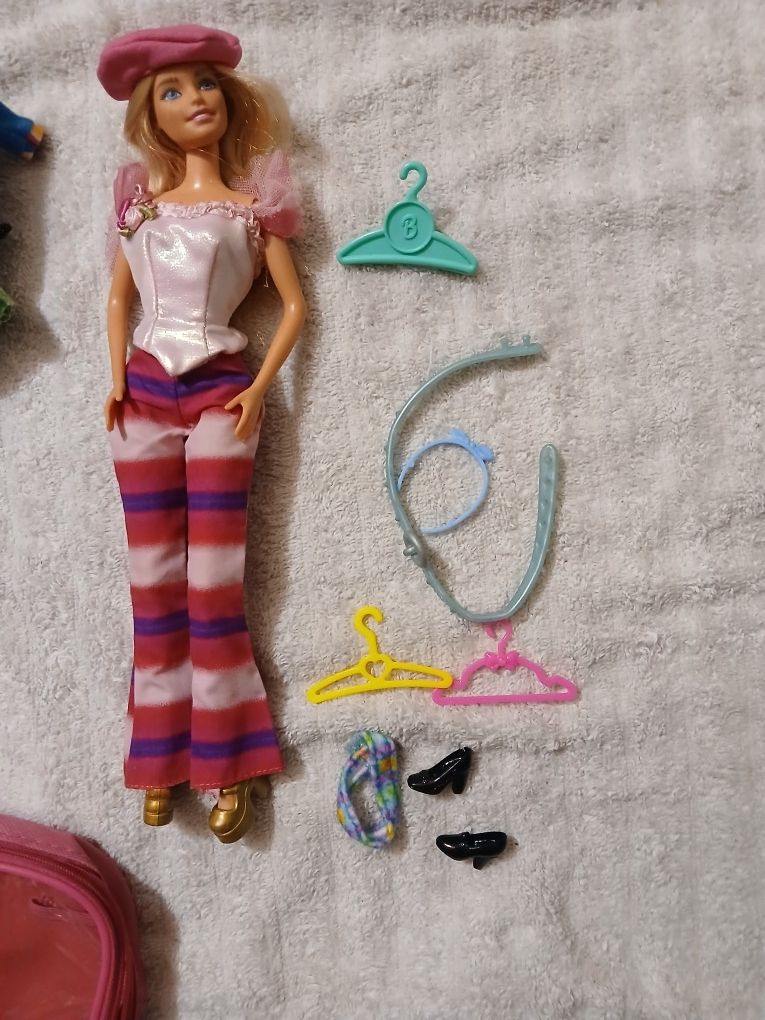 2009 Barbie With Vintage Clothes