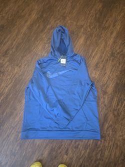 Man's pull over hoodie
