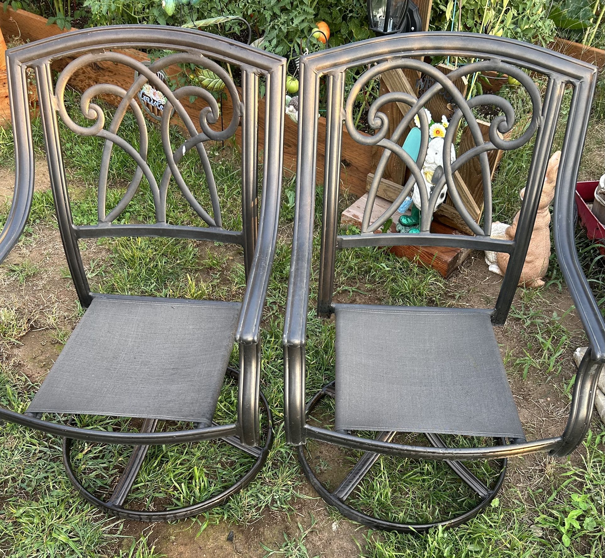 Swivel Chairs . Read Description