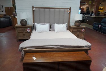 King Panel Bed — Kincaid 