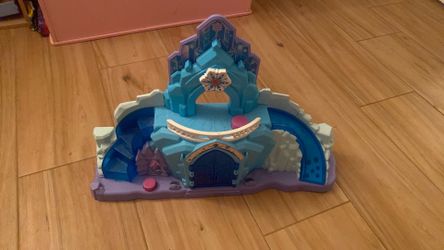 Elsa Frozen Castle