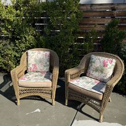 4 Wicket Style Chairs With Cushions 