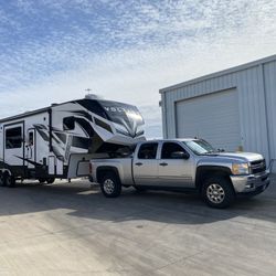 2021 Dutchmen 3571 Fifth Wheel Toy Hauler Trailer