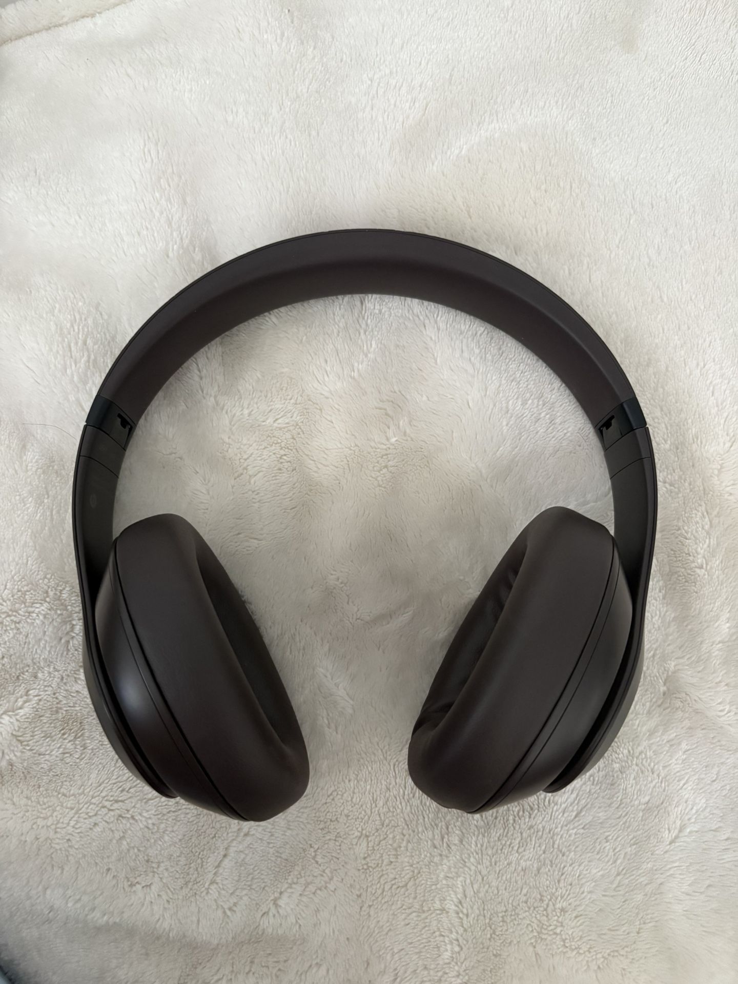 Beats Studio Pro - Wireless Noise Cancelling Over the Ear Headphones -Deep Brown
