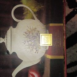 Lennox Tea Pot
