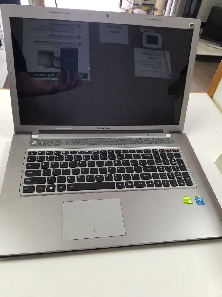 Lenovo Ideapad Z710 i7-4700MQ 2.4GHz 1TB HDD 8GB RAM GeForce GT 745m Windows 10