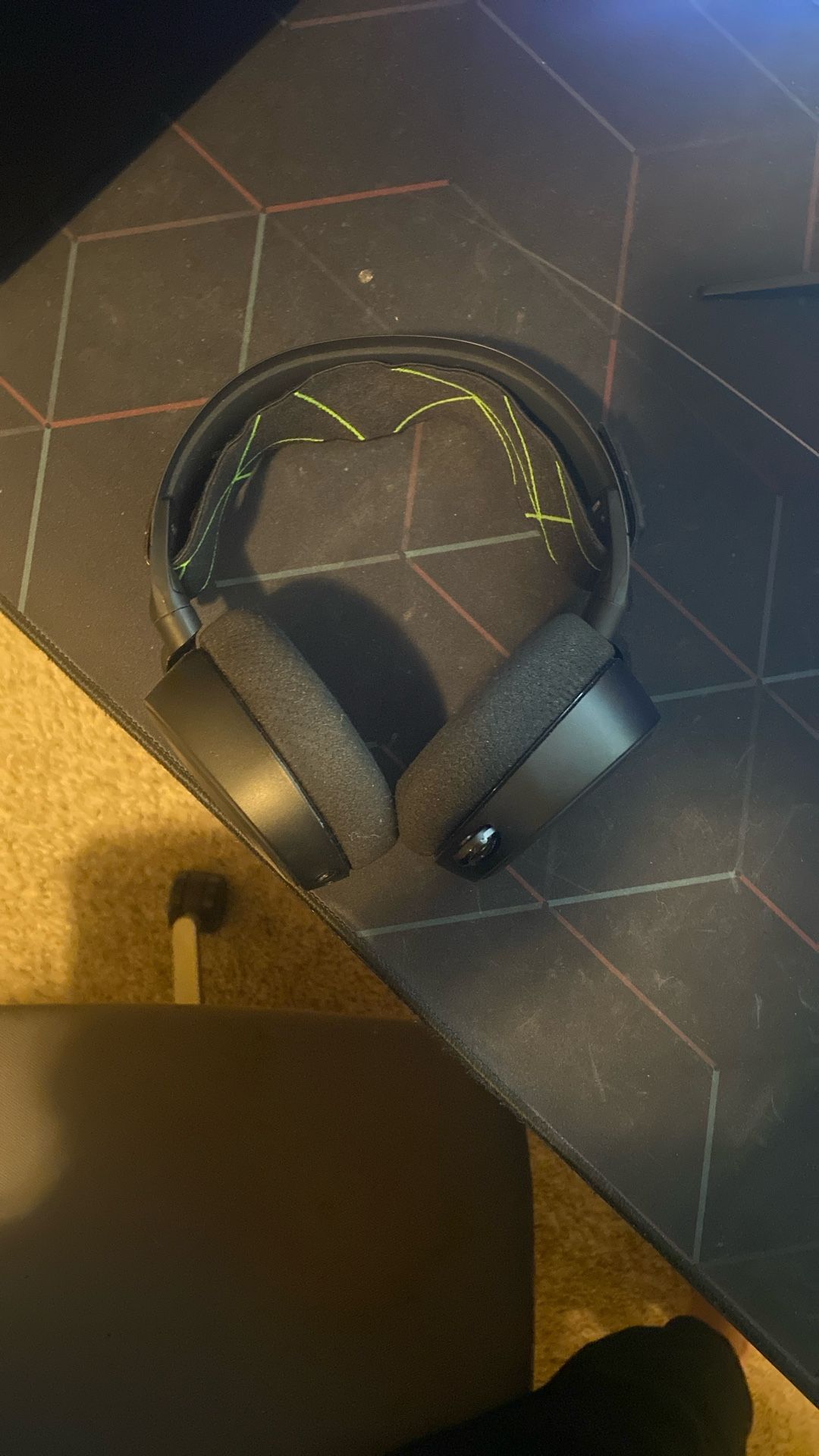 Steelseries Arctic’s 9X Wireless Gaming Headset