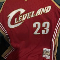 LeBron  Cavs Jersey