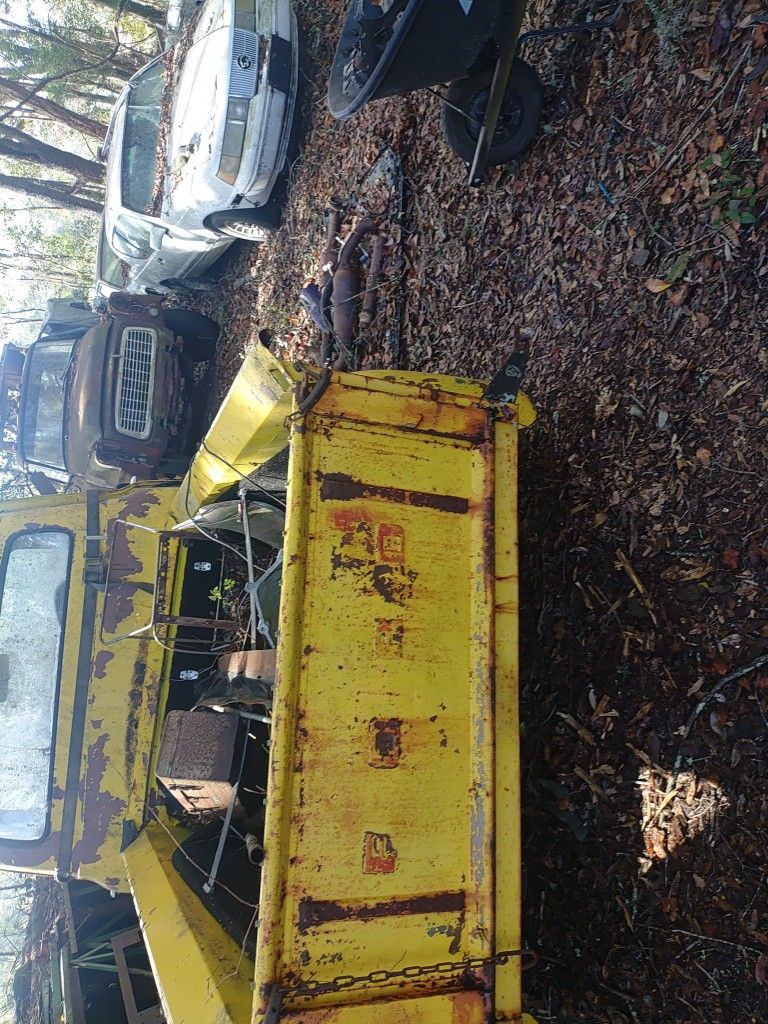 TRUCK OR WHOLE TRUCK BED FOR SALE.