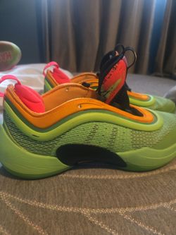 Donovan mitchell green color way with custom insoles