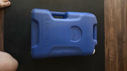 Igloo 6 gallon water container