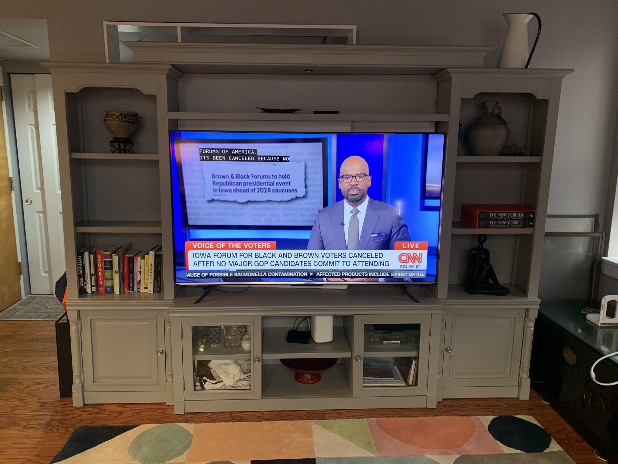65 Inch Googke Smart Tv And Entertainment Center