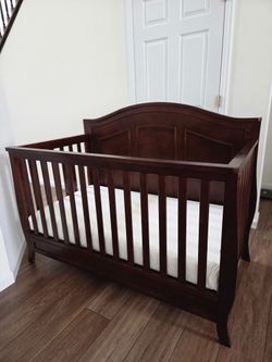 DaVinci Charlie Crib (Espresso) with Naturepedic crib mattress