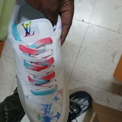 Louis Vuitton 