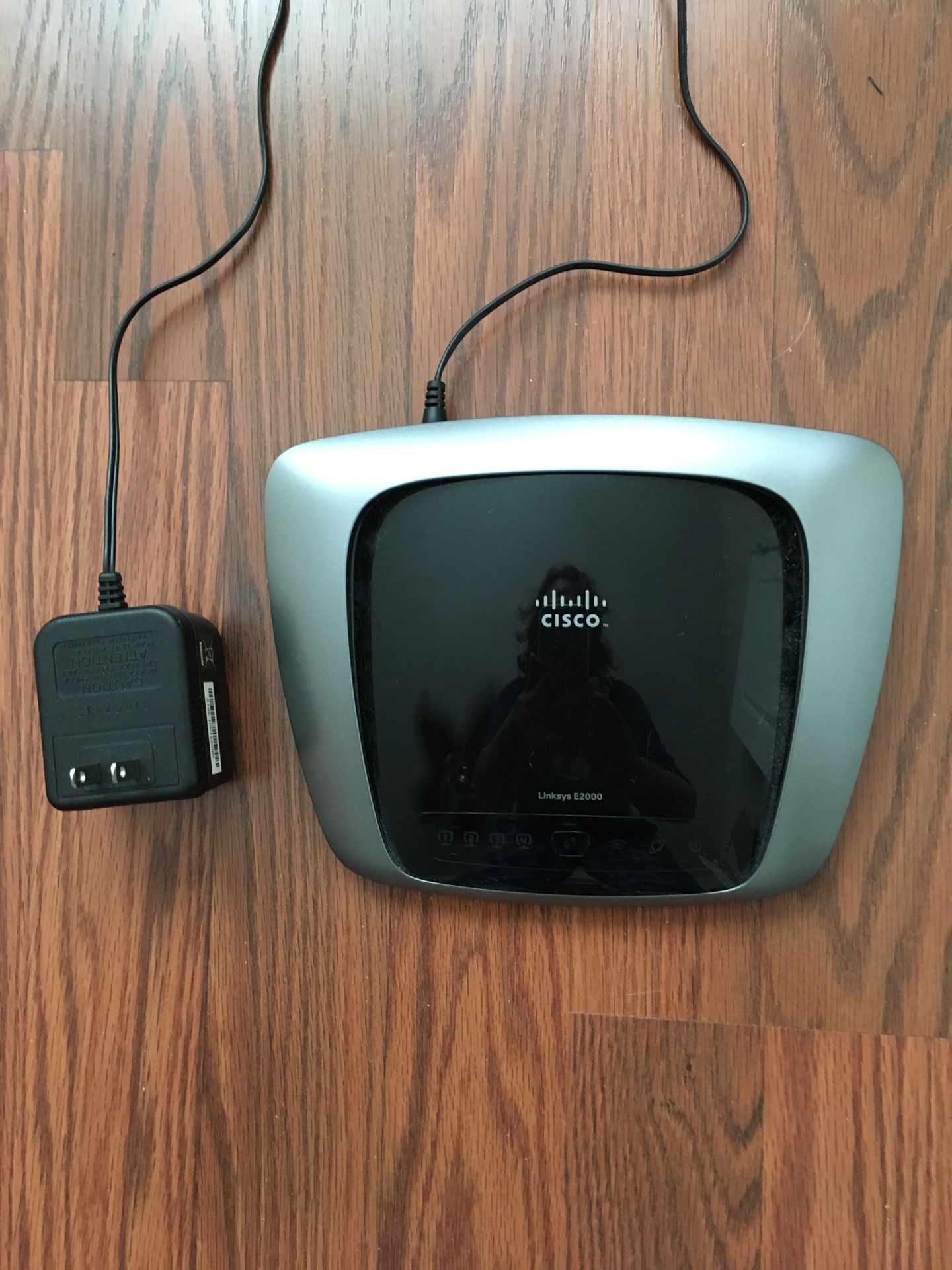 Linksys E2000 Wireless Router