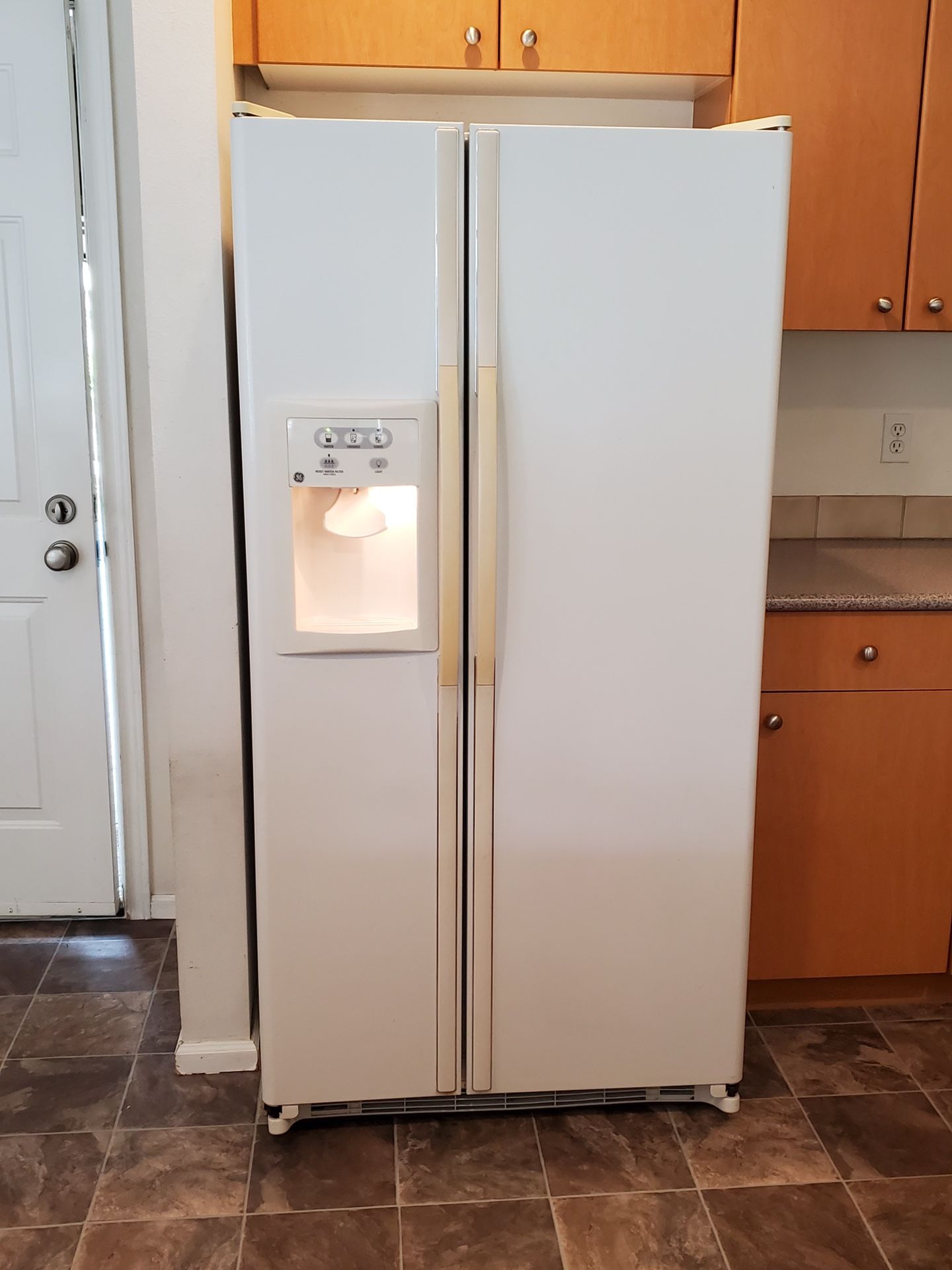 GE Refrigerator, Oven & Microwave