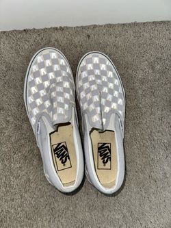 BAD BUNNY VANS SIZE 8 WOMENS