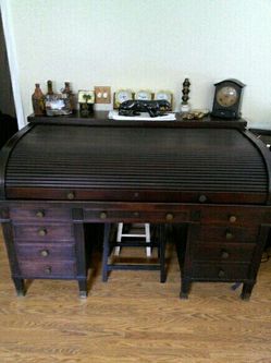 Antique 1900s roll top desk