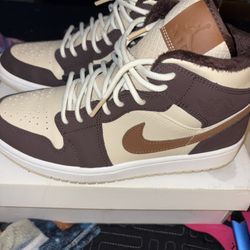 Women’s Air Jordan 1 Mid SE