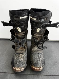 Youth motocross boots